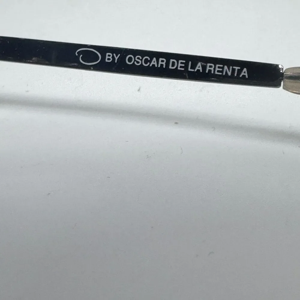 OSCAR by Oscar de la Renta‎ Women's Gray Silver Sunglasses H15679